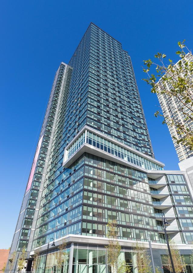 Deedee'S Sky Rise Apartments At Newport II เจอร์ซีย์ซิตี้ ภายนอก รูปภาพ